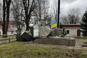 У Лопатинській громаді демонтували останній радянський пам’ятник