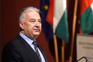 Угорщина запевняє, що не допомагатиме Україні повертати чоловіків призовного віку