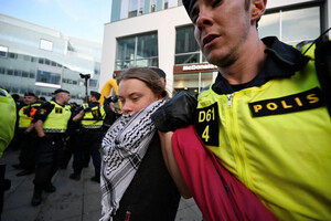 Поліція затримала Грету Тунберг біля місця проведення Євробачення (фото, відео)
