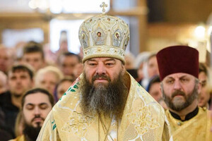 Московська церква в Україні просить молитися за здоров'я митрополита, який цілувався з Януковичем
