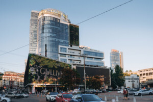 Офіс генпрокурора ініціював передачу київського торговельно-офісного центру «Гулівер» в управління АРМА