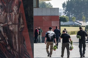 На головному військовому кладовищі Росії закінчуються місця: усі зайняли «герої спецоперації»